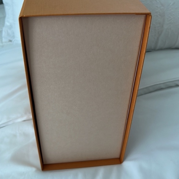 Large Louis Vuitton Empty Box - Picture 2 of 8